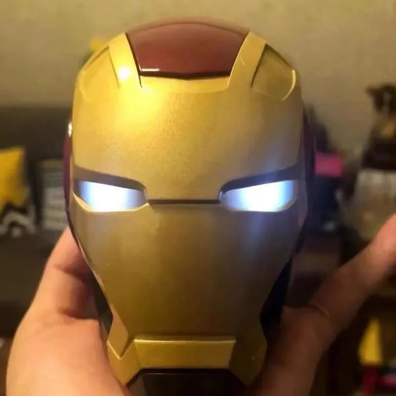 Mini casque de robot déformable Iron Man The Avengers Bluetooth petit haut-parleur sans fil radio intelligente cadeau créatif décoration de bureau